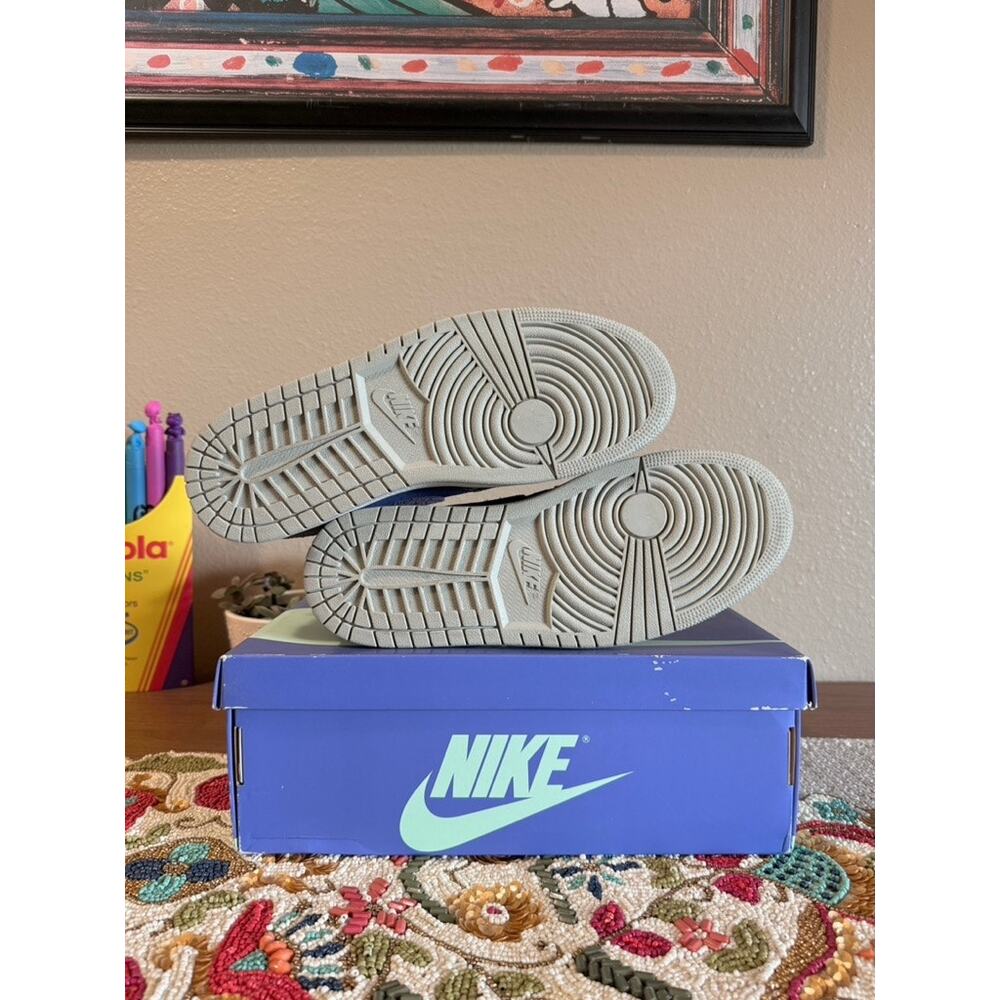 Jordan 1 Retro Low OG Zion Williamson Voodoo Alternate Regency Purple IH2309 500 - Picture 6 of 8